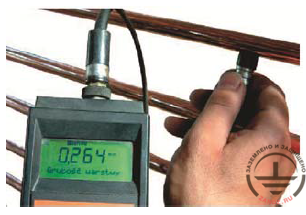 Fig. 12. Measuring the thickness of copper bonding on GALMAR vertical electrodes with a minimum coating thickness of 250 microns
