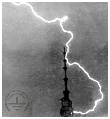Figure 1. Lightning strikes the Ostankino TV tower