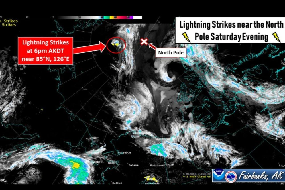 48 ударов молнии за день. Редкое явление для Северного полюса