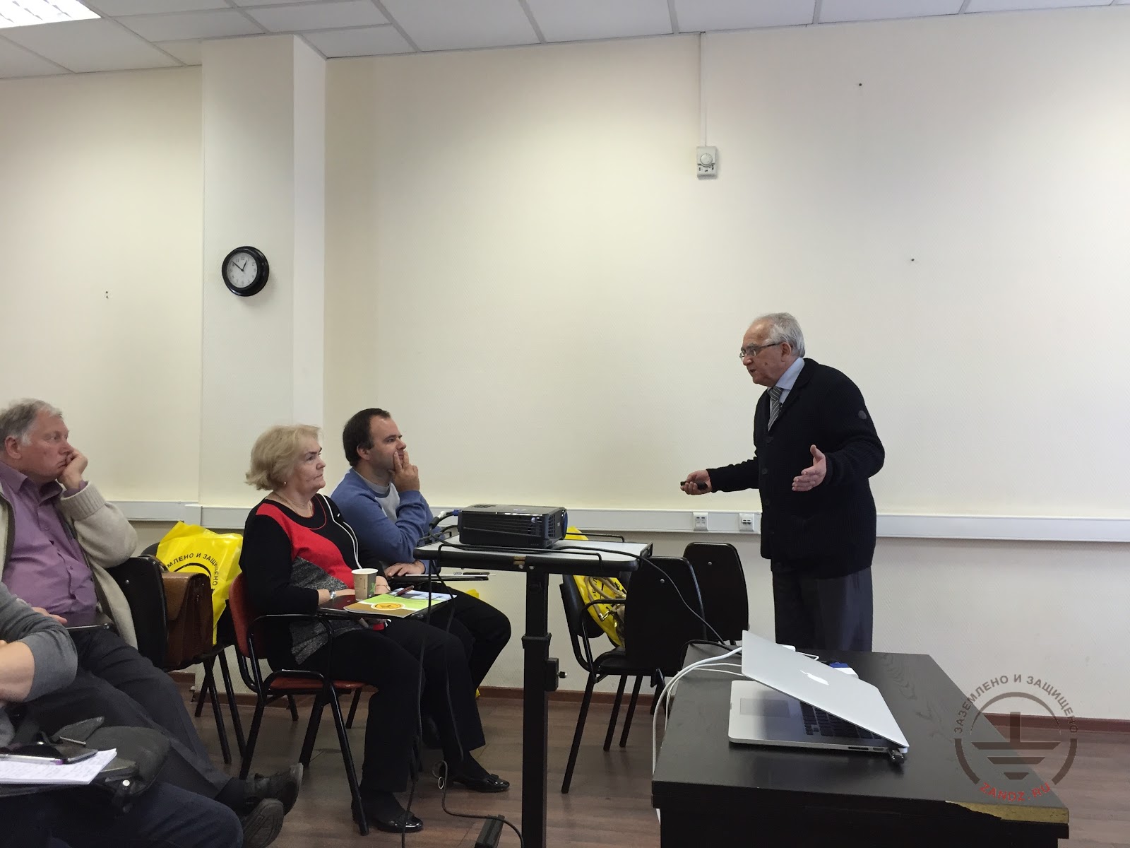 молниезащита предприятий углеводородного топлива.JPG