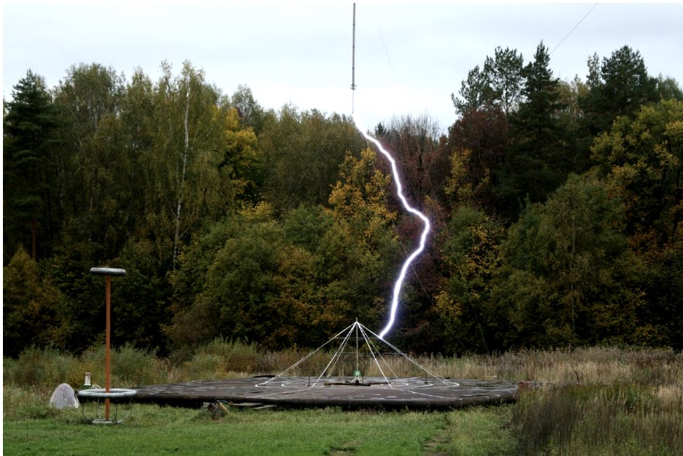 How Does A Lightning Orient and Can We Control This?